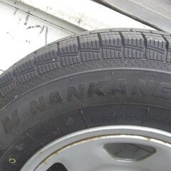 ハイエース　100系4WD　　200系にも？　195/80R15　スタッドレス　バリ山　4本セットの画像