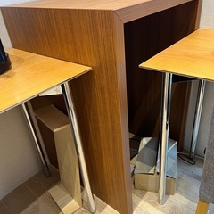 テーブル