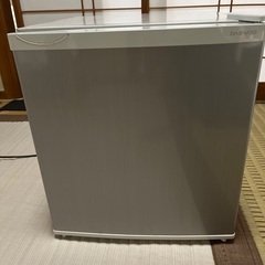 小型冷蔵庫　45ℓ 2014年式