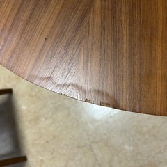 ダイニングテーブルの画像