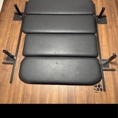 ハイエースベッドキット下部分仕切りの画像