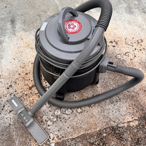 【取引終了
 】DRY&WET 業務用掃除機