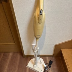 マキタ　コードレス掃除機　スタンド付の画像