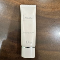 早い者勝！定価半額以下】ほぼ未使用！DIORミスディオールハンド...