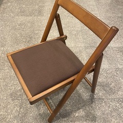 折りたたみ椅子

