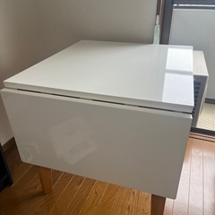 ダイニングテーブル