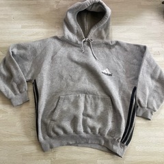 adidas アディダス　パーカー　M