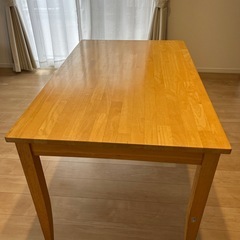 ダイニングテーブル