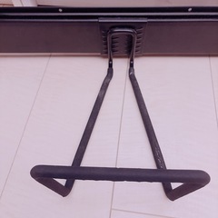 自転車などをかける部品の画像
