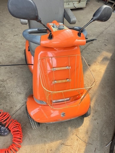 スズキセニアカー シニアカー 車椅子、電動セニアカー