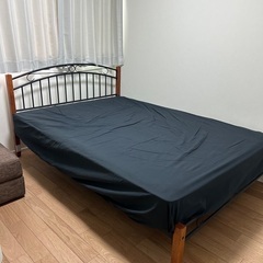 ベッドフレームマットレス付き