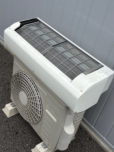 HITACHI 日立　ルームエアコン　RAS-WBK22F 　8畳　2015年製　エアコン