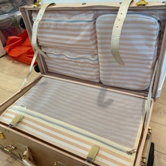 キャリーケースの画像