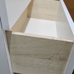 元値の半額以下で譲ります【新中古】薄型ランドリーチェスト棚の画像