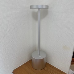 テーブルランプ コードレス Bravzurg 8000mAh LED 卓上 ライト おしゃれ 読書灯 充電式 間接照明 置き型 北欧の画像