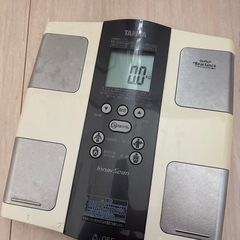 TANITA 体脂肪計付き体重計