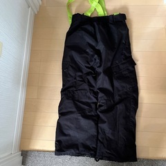 スキーウェア下の画像