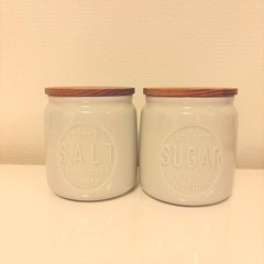 お話し中です。調味料入れ