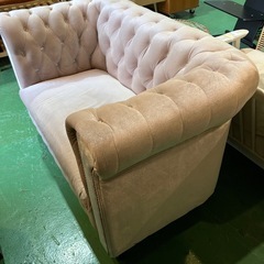 🛋️ベロアソファ ピンク　アンティークソファ 輸入ソファ 輸入家具 二人掛けソファ オシャレ おしゃれ　1人掛け 一人掛け♻️お売りいただけるお品物あれば、来店時ぜひお持ちください(総合買取)♻️の画像