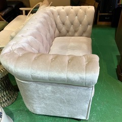 🛋️ベロアソファ ピンク　アンティークソファ 輸入ソファ 輸入家具 二人掛けソファ オシャレ おしゃれ　1人掛け 一人掛け♻️お売りいただけるお品物あれば、来店時ぜひお持ちください(総合買取)♻️の画像