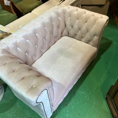 🛋️ベロアソファ ピンク　アンティークソファ 輸入ソファ 輸入家具 二人掛けソファ オシャレ おしゃれ　1人掛け 一人掛け♻️お売りいただけるお品物あれば、来店時ぜひお持ちください(総合買取)♻️の画像