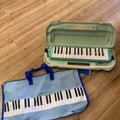 鍵盤ハーモニカ　中古