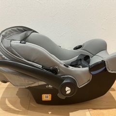 ０歳から使えるチャイルドシート