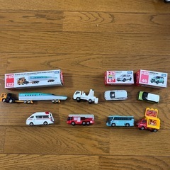 トミカ　8点セット