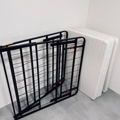 シングルベットフレーム＋三つ折りマットレスの画像