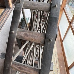 アンティーク　糸車
の画像
