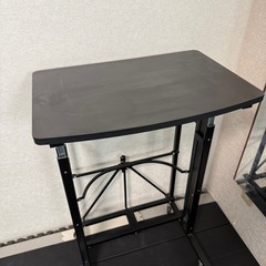 折りたたみ昇降デスク（スタンディングデスク）