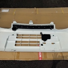 エブリイ　バン　DA17V  フロントバンパー　 ホワイトの画像
