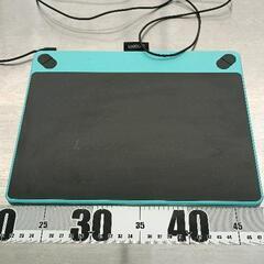 0608-225 Wacom Intuos ペンタブレット　ペンなし