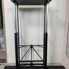 折りたたみ昇降デスク（スタンディングデスク）の画像
