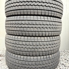 195/80/15LT冬ダンロップ