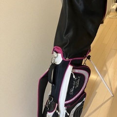 レディースゴルフバッグの画像