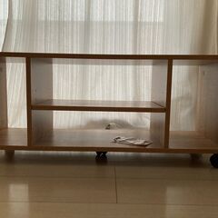 無料でお譲りします　テレビ台の画像