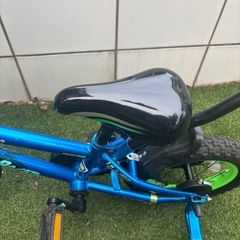 12インチ　子供用自転車　手押しバー補助輪付きの画像
