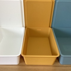 フタ付き箱の3セットの画像