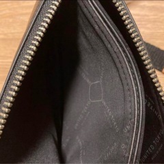 UNITED TOKYO ユナイテッドトウキョウ カーフレザーサコッシュS/ミニショルダー の画像