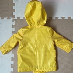ギャップ　ベビーギャップ　上着　レインコートの画像