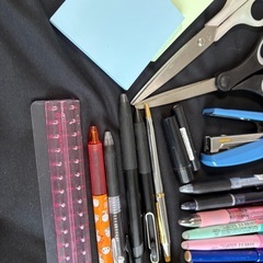 文房具まとめ売り！事務用品はさみポールペン筆記用具の画像