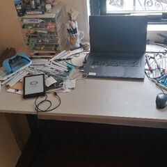 🚀120 調節可能なデスク💰↓の画像