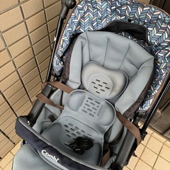 コンビベビーカースゴカル4キャスエッグショックの画像