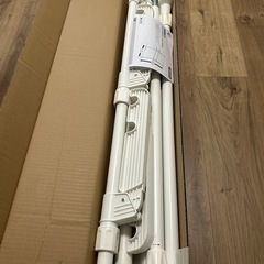 【新品未使用】窓枠物干し　アイリスオーヤマの画像