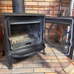中古　薪ストーブ　ヨツールJOTUL F100の画像