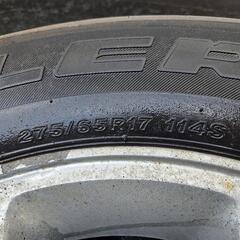 ランクル100　スペアタイヤの画像