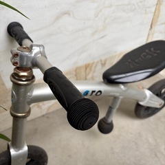 キックバイク　
micro 自転車の画像