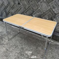 折りたたみテーブル