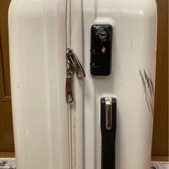 【ジャンク品】キャリーケースの画像